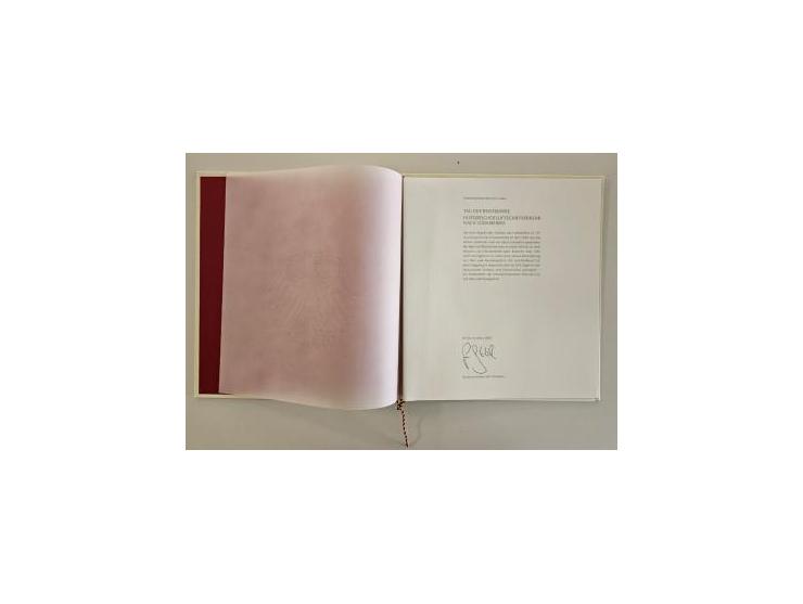 Gelbes Album der Briefmarkenausgabe zum Tag der Briefmarke 2007 „Historischer Luftschiffverkehr nach Südamerika“ (Hinweis: so
