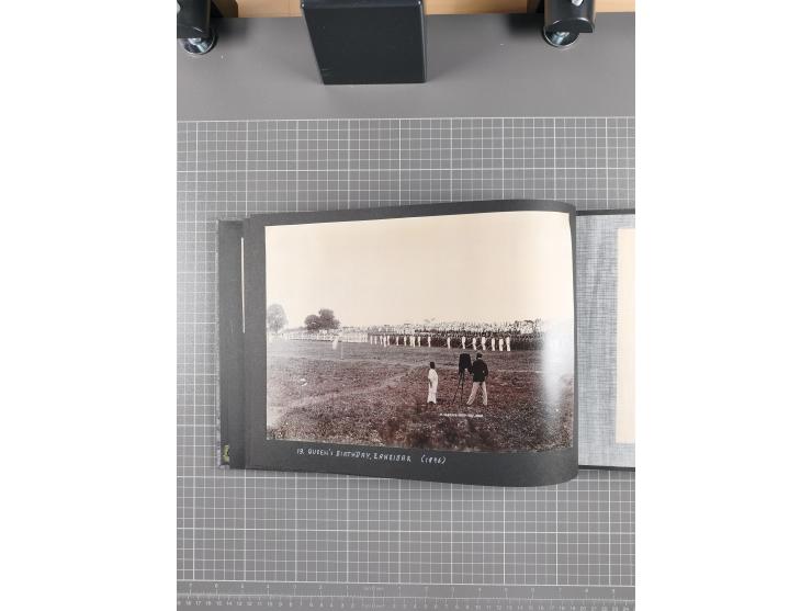 1887/1920, drei Fotoalben der Kaufmann-Familie Paul Devers aus DOA mit etlichen Original-Fotos und vielen Kopien, dabei u.a. 