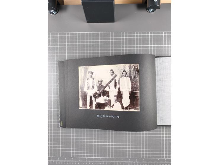 1887/1920, drei Fotoalben der Kaufmann-Familie Paul Devers aus DOA mit etlichen Original-Fotos und vielen Kopien, dabei u.a. 