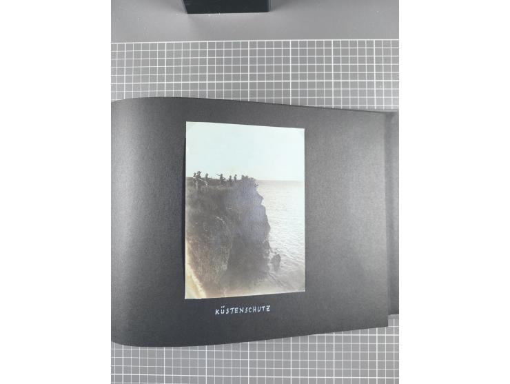 1887/1920, drei Fotoalben der Kaufmann-Familie Paul Devers aus DOA mit etlichen Original-Fotos und vielen Kopien, dabei u.a. 