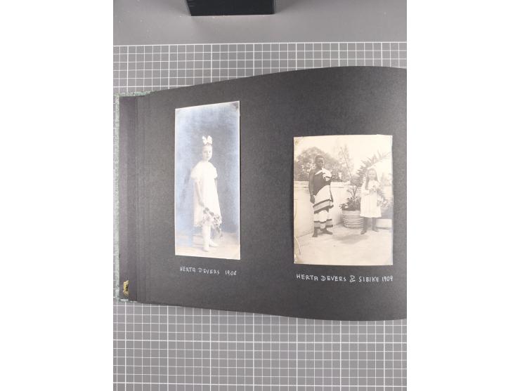 1887/1920, drei Fotoalben der Kaufmann-Familie Paul Devers aus DOA mit etlichen Original-Fotos und vielen Kopien, dabei u.a. 