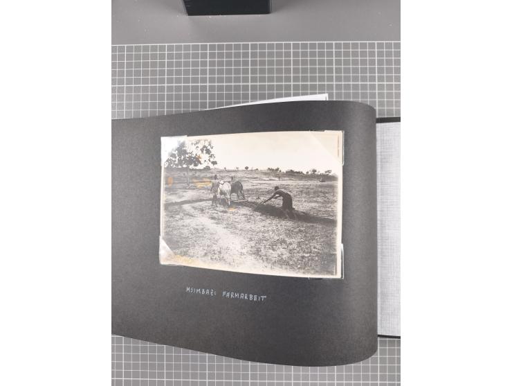 1887/1920, drei Fotoalben der Kaufmann-Familie Paul Devers aus DOA mit etlichen Original-Fotos und vielen Kopien, dabei u.a. 