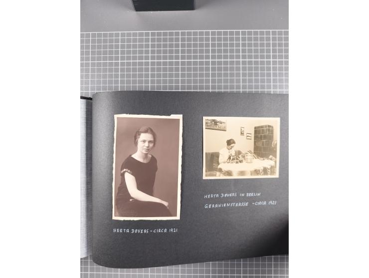 1887/1920, drei Fotoalben der Kaufmann-Familie Paul Devers aus DOA mit etlichen Original-Fotos und vielen Kopien, dabei u.a. 