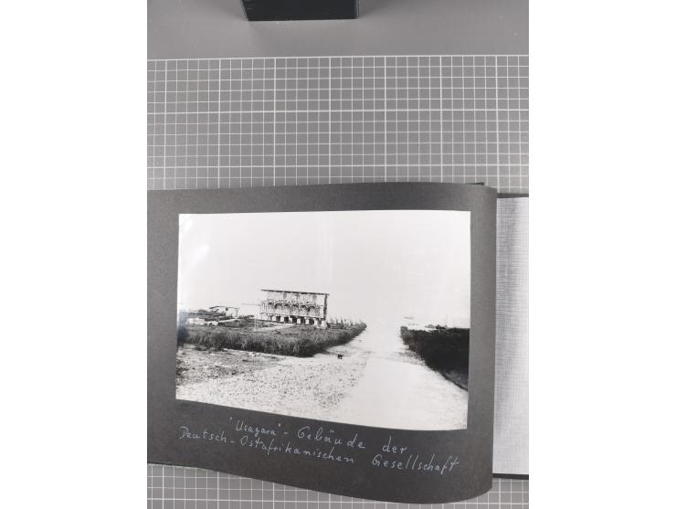 1887/1920, drei Fotoalben der Kaufmann-Familie Paul Devers aus DOA mit etlichen Original-Fotos und vielen Kopien, dabei u.a. 