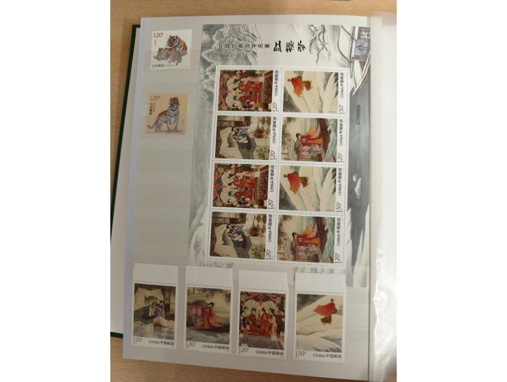 1950/2022 (ca.), mint never hinged/unused and used collection with some duplicates, sheetlets and presentation booklet, some 