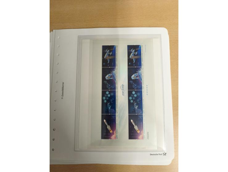 1950/2022 (ca.), mint never hinged/unused and used collection with some duplicates, sheetlets and presentation booklet, some 