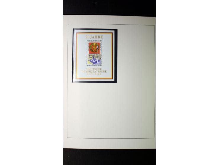 1945/90, postfrische und etwas gestempelte Sammlung mit FDC, dabei SBZ Mi.-Nr. Bl.1X, 4, 5X (2), 5Y (2), 5S, 6 (4), DDR Bl.7 