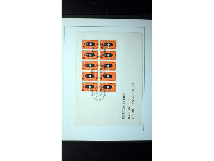 1945/90, postfrische und etwas gestempelte Sammlung mit FDC, dabei SBZ Mi.-Nr. Bl.1X, 4, 5X (2), 5Y (2), 5S, 6 (4), DDR Bl.7 
