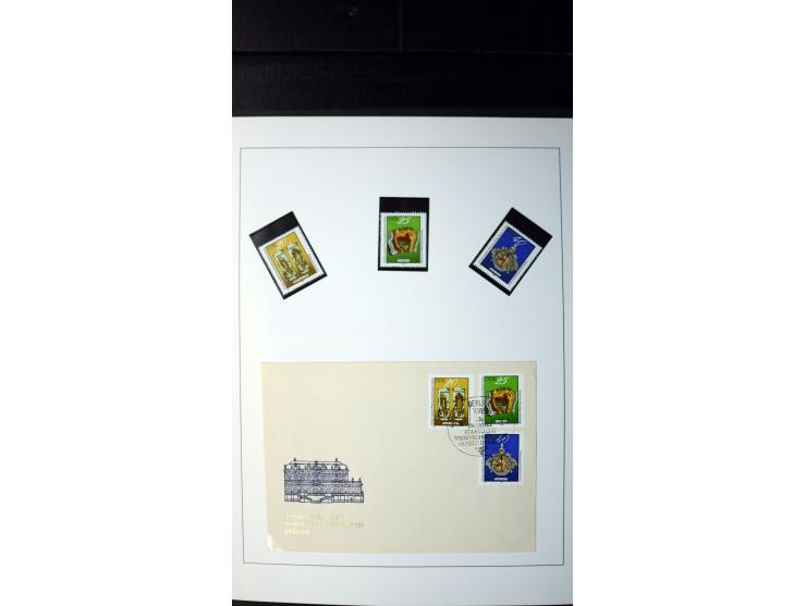 1945/90, postfrische und etwas gestempelte Sammlung mit FDC, dabei SBZ Mi.-Nr. Bl.1X, 4, 5X (2), 5Y (2), 5S, 6 (4), DDR Bl.7 