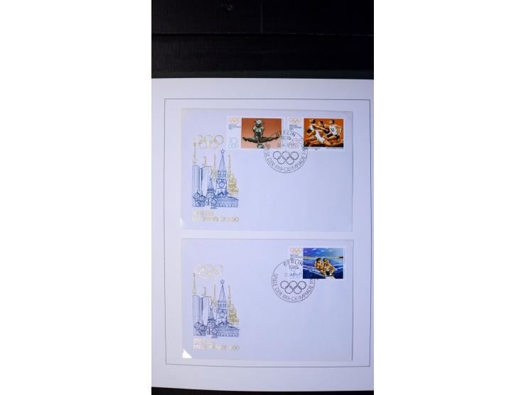 1945/90, postfrische und etwas gestempelte Sammlung mit FDC, dabei SBZ Mi.-Nr. Bl.1X, 4, 5X (2), 5Y (2), 5S, 6 (4), DDR Bl.7 