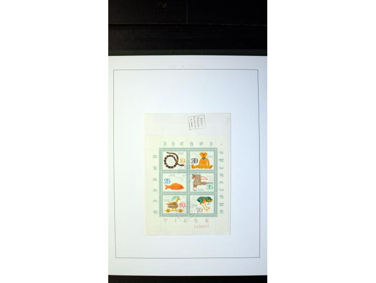 1945/90, postfrische und etwas gestempelte Sammlung mit FDC, dabei SBZ Mi.-Nr. Bl.1X, 4, 5X (2), 5Y (2), 5S, 6 (4), DDR Bl.7 