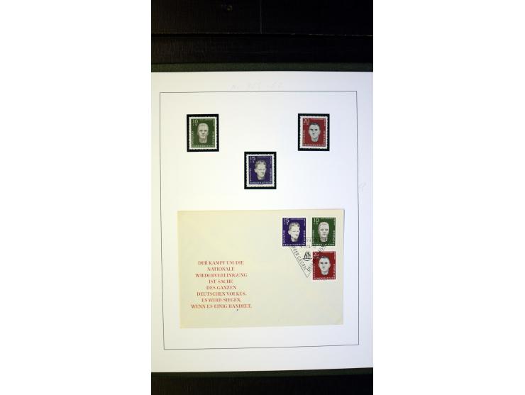 1945/90, postfrische und etwas gestempelte Sammlung mit FDC, dabei SBZ Mi.-Nr. Bl.1X, 4, 5X (2), 5Y (2), 5S, 6 (4), DDR Bl.7 