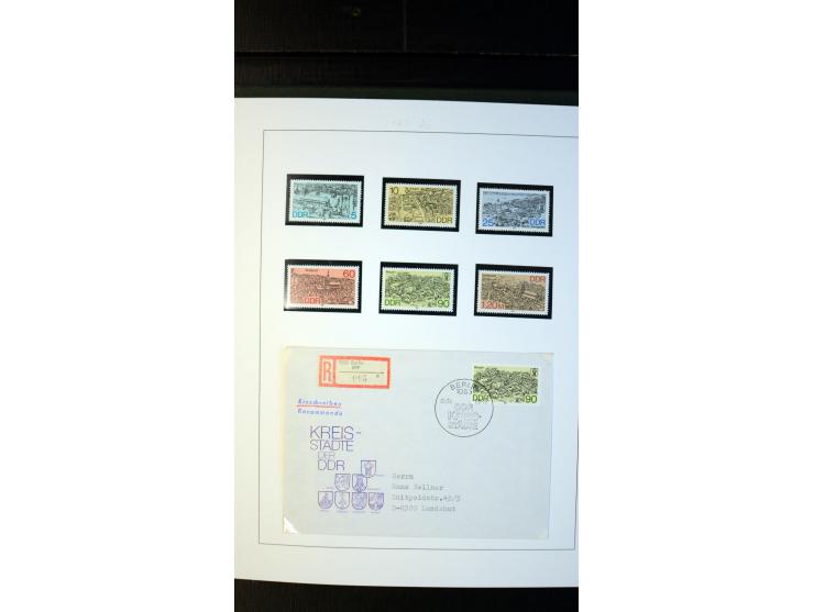 1945/90, postfrische und etwas gestempelte Sammlung mit FDC, dabei SBZ Mi.-Nr. Bl.1X, 4, 5X (2), 5Y (2), 5S, 6 (4), DDR Bl.7 