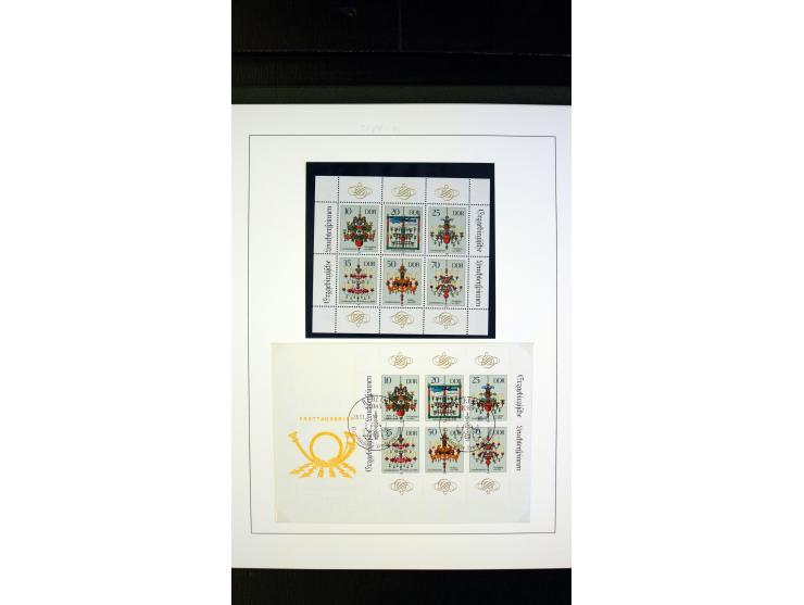 1945/90, postfrische und etwas gestempelte Sammlung mit FDC, dabei SBZ Mi.-Nr. Bl.1X, 4, 5X (2), 5Y (2), 5S, 6 (4), DDR Bl.7 