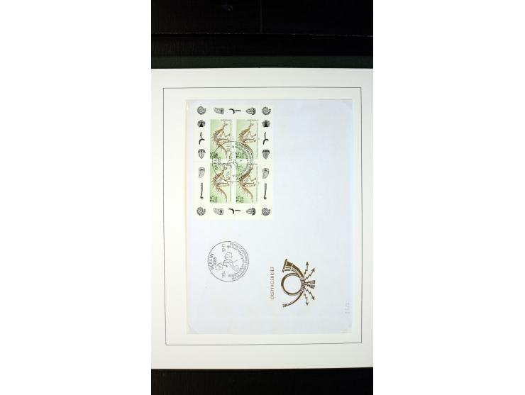 1945/90, postfrische und etwas gestempelte Sammlung mit FDC, dabei SBZ Mi.-Nr. Bl.1X, 4, 5X (2), 5Y (2), 5S, 6 (4), DDR Bl.7 