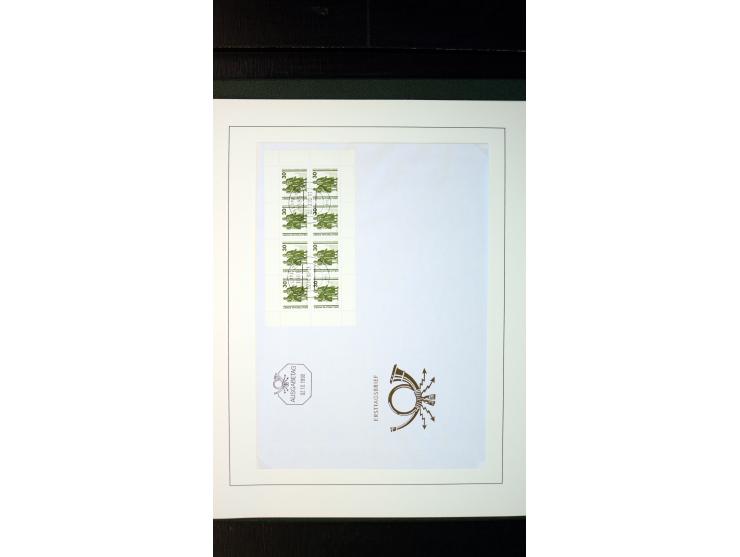 1945/90, postfrische und etwas gestempelte Sammlung mit FDC, dabei SBZ Mi.-Nr. Bl.1X, 4, 5X (2), 5Y (2), 5S, 6 (4), DDR Bl.7 