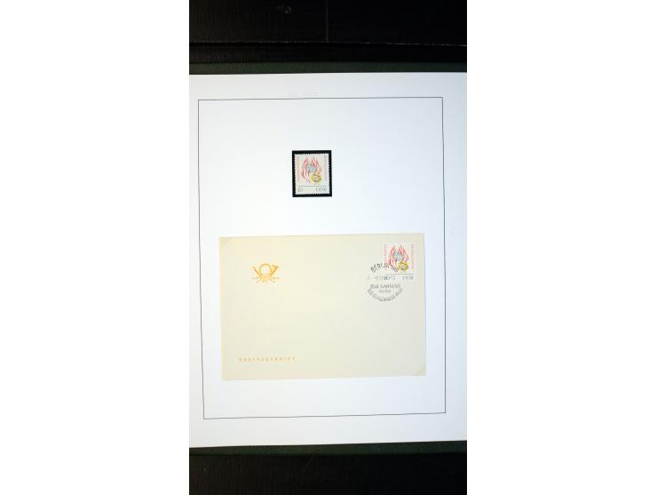 1945/90, postfrische und etwas gestempelte Sammlung mit FDC, dabei SBZ Mi.-Nr. Bl.1X, 4, 5X (2), 5Y (2), 5S, 6 (4), DDR Bl.7 