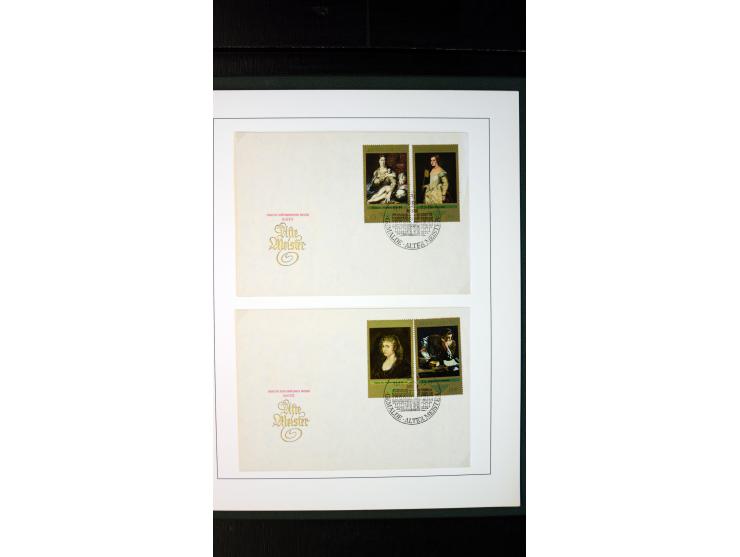 1945/90, postfrische und etwas gestempelte Sammlung mit FDC, dabei SBZ Mi.-Nr. Bl.1X, 4, 5X (2), 5Y (2), 5S, 6 (4), DDR Bl.7 