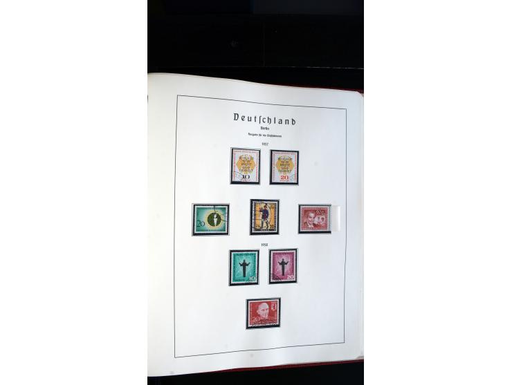 1945/61, ungebrauchte/postfrische und gestempelte Sammlung ab SBZ mit besseren Werten dabei Mi.-Nr. 8y, BIa, Block 1t, Block 