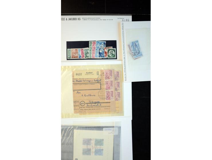 1945/49, postfrischer, ungebrauchter und gestempelter Bestand mit vielen guten Werten, Sätzen und Blocks, etliches sign. Schl