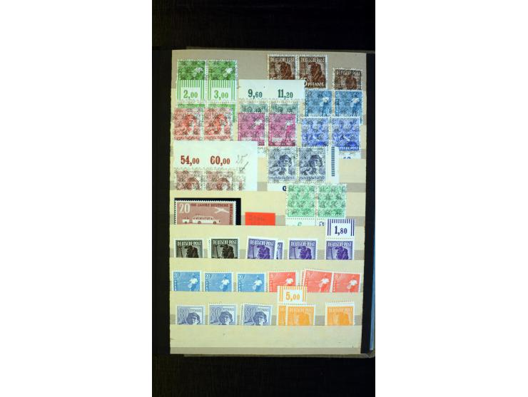 1945/49, postfrischer, ungebrauchter und gestempelter Bestand mit vielen guten Werten, Sätzen und Blocks, etliches sign. Schl