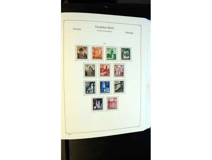 1939/45, meist postfrische Sammlung mit vielen kpl. Ausgaben und Gebiete, dabei u.a. Laibach ohne Portomarken kpl. und meist 
