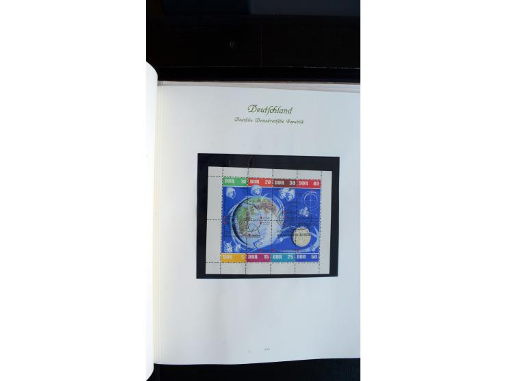 1948/65, gestempelte Sammlungen von Bund, Berlin, DDR und Saarland in zwei Vordruckalben, in den Hauptnummern bis auf Berlin 