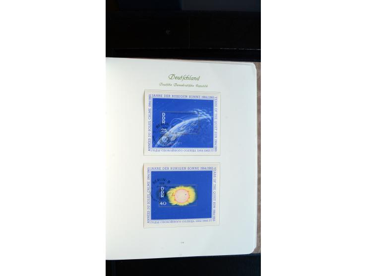 1948/65, gestempelte Sammlungen von Bund, Berlin, DDR und Saarland in zwei Vordruckalben, in den Hauptnummern bis auf Berlin 