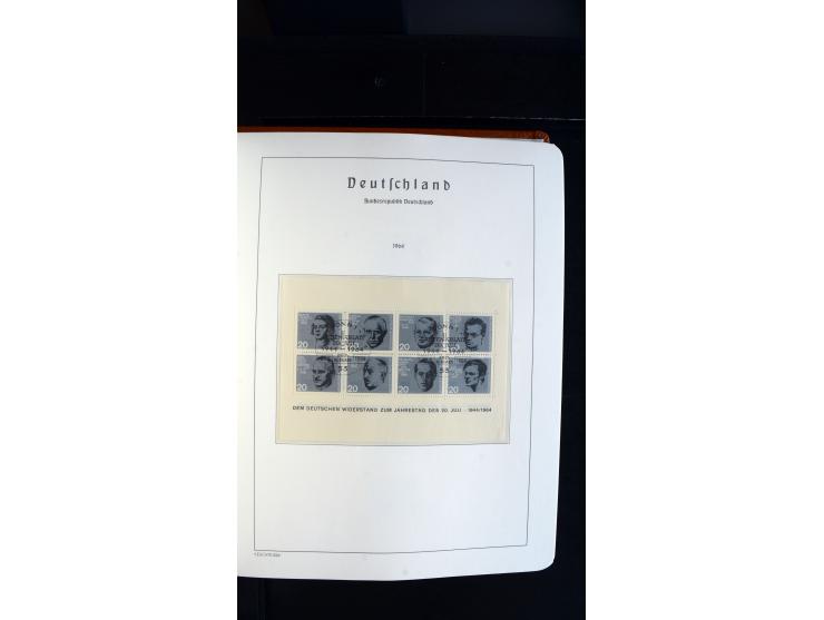 1949/78, postfrische kpl. Sammlung und gestempelte kpl. Sammlung in 2 Leuchtturm-Alben