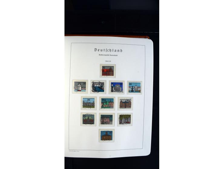 1949/78, postfrische kpl. Sammlung und gestempelte kpl. Sammlung in 2 Leuchtturm-Alben