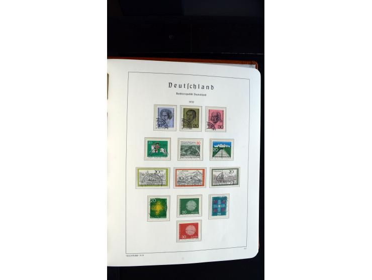 1949/78, postfrische kpl. Sammlung und gestempelte kpl. Sammlung in 2 Leuchtturm-Alben