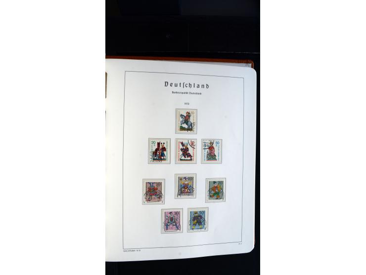 1949/78, postfrische kpl. Sammlung und gestempelte kpl. Sammlung in 2 Leuchtturm-Alben