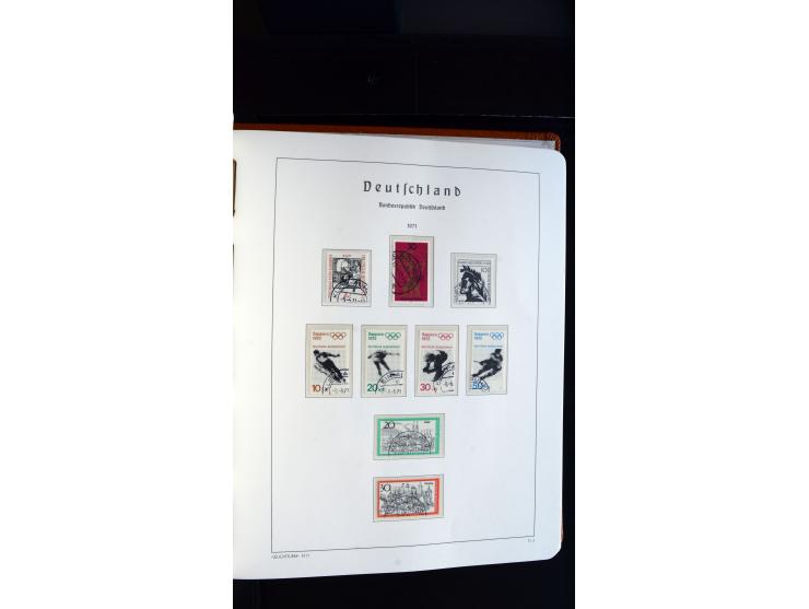 1949/78, postfrische kpl. Sammlung und gestempelte kpl. Sammlung in 2 Leuchtturm-Alben