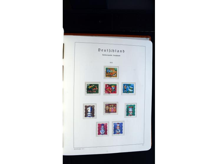 1949/78, postfrische kpl. Sammlung und gestempelte kpl. Sammlung in 2 Leuchtturm-Alben