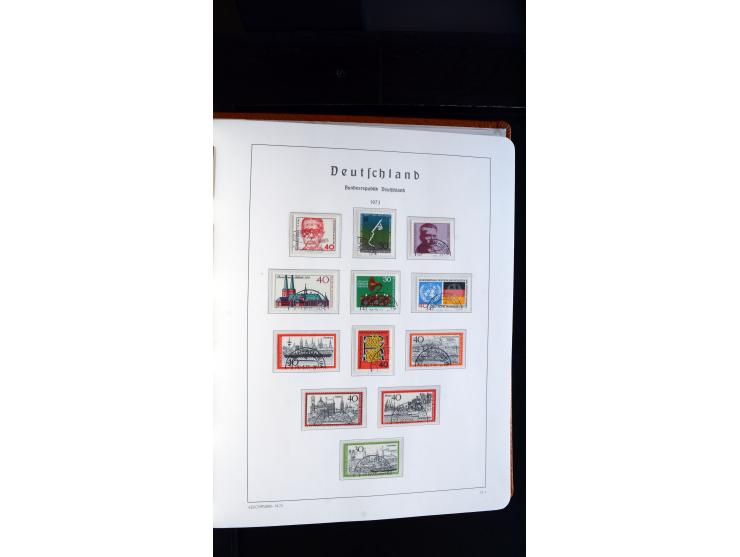 1949/78, postfrische kpl. Sammlung und gestempelte kpl. Sammlung in 2 Leuchtturm-Alben