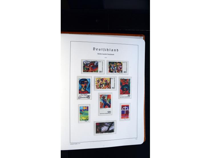 1949/78, postfrische kpl. Sammlung und gestempelte kpl. Sammlung in 2 Leuchtturm-Alben