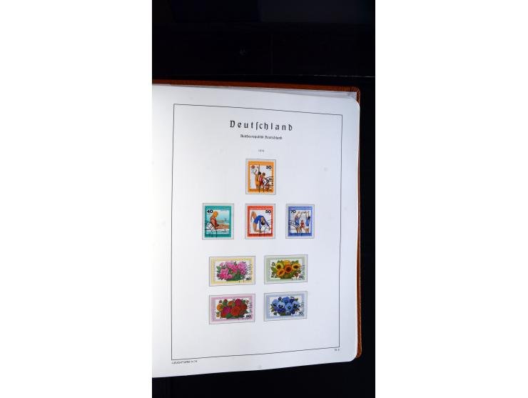 1949/78, postfrische kpl. Sammlung und gestempelte kpl. Sammlung in 2 Leuchtturm-Alben