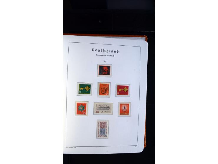 1949/78, postfrische kpl. Sammlung und gestempelte kpl. Sammlung in 2 Leuchtturm-Alben