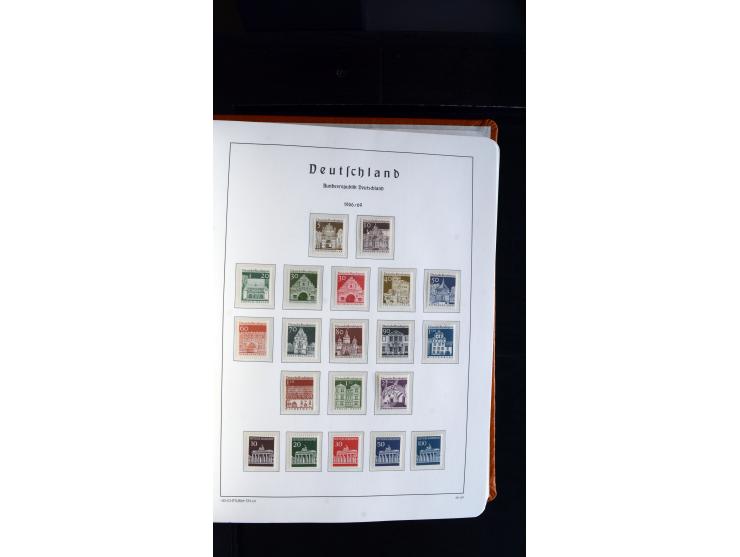 1949/78, postfrische kpl. Sammlung und gestempelte kpl. Sammlung in 2 Leuchtturm-Alben