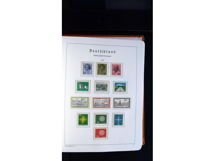 1949/78, postfrische kpl. Sammlung und gestempelte kpl. Sammlung in 2 Leuchtturm-Alben