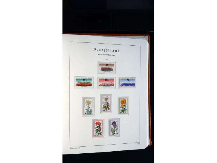 1949/78, postfrische kpl. Sammlung und gestempelte kpl. Sammlung in 2 Leuchtturm-Alben
