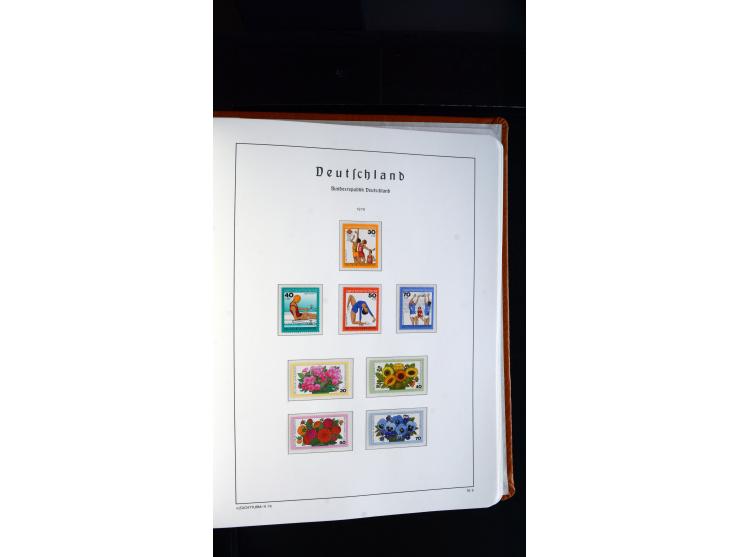 1949/78, postfrische kpl. Sammlung und gestempelte kpl. Sammlung in 2 Leuchtturm-Alben