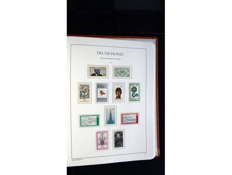 1949/78, postfrische kpl. Sammlung und gestempelte kpl. Sammlung in 2 Leuchtturm-Alben