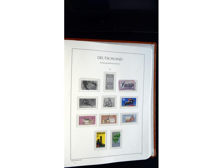 1949/78, postfrische kpl. Sammlung und gestempelte kpl. Sammlung in 2 Leuchtturm-Alben