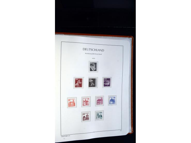 1949/78, postfrische kpl. Sammlung und gestempelte kpl. Sammlung in 2 Leuchtturm-Alben