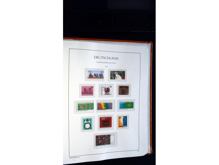 1949/78, postfrische kpl. Sammlung und gestempelte kpl. Sammlung in 2 Leuchtturm-Alben