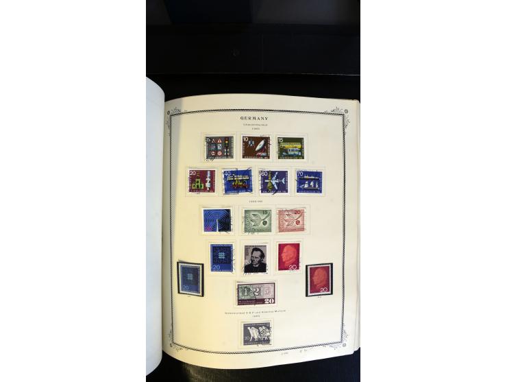 1945/2003(ca.), ungebrauchte/postfrische und gestempelte Sammlung mit einigen Briefen dabei gute frühe Ausgaben Bund/Berlin u