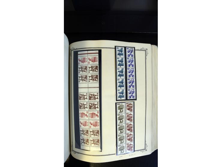 1945/2003(ca.), ungebrauchte/postfrische und gestempelte Sammlung mit einigen Briefen dabei gute frühe Ausgaben Bund/Berlin u