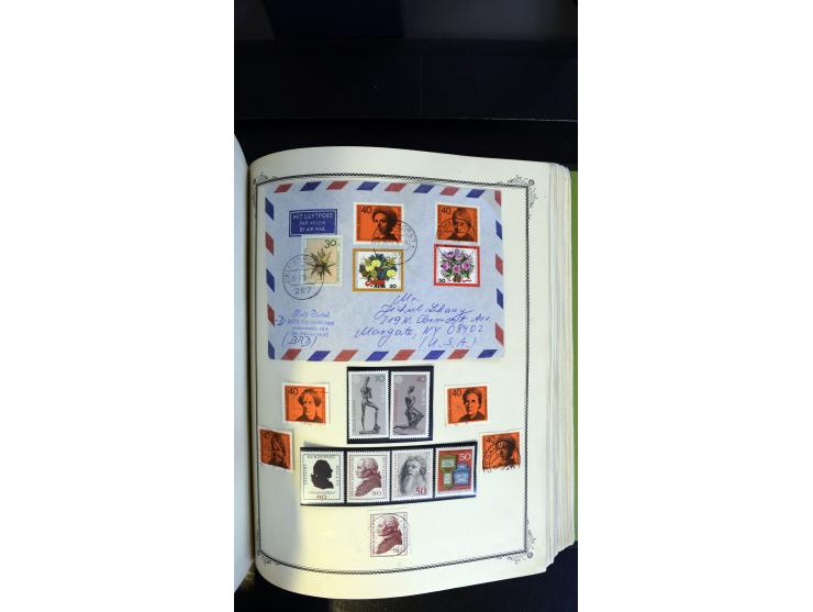 1945/2003(ca.), ungebrauchte/postfrische und gestempelte Sammlung mit einigen Briefen dabei gute frühe Ausgaben Bund/Berlin u