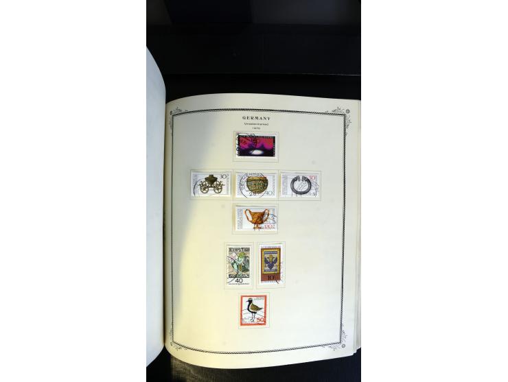 1945/2003(ca.), ungebrauchte/postfrische und gestempelte Sammlung mit einigen Briefen dabei gute frühe Ausgaben Bund/Berlin u